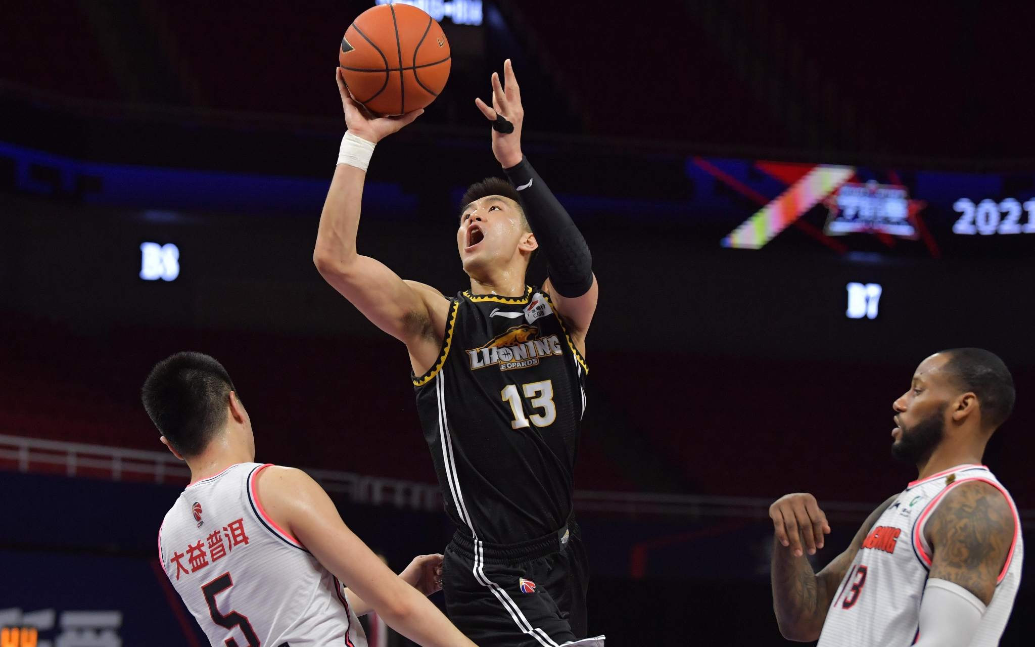 门柱内侧 门柱内侧